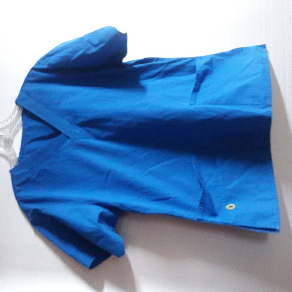 Spread Good Cheer Size M Scrub Top (SKU 398)